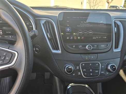 Used 2023 Chevrolet Malibu LT image 13
