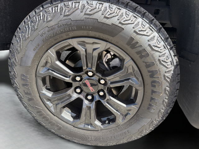 Used 2024 GMC Canyon Elevation w/ Convenience Package RWD image 33