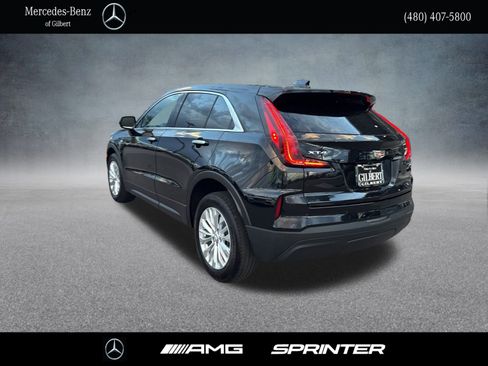 Used 2024 Cadillac XT4 Luxury w/ Cold Weather Package image 3