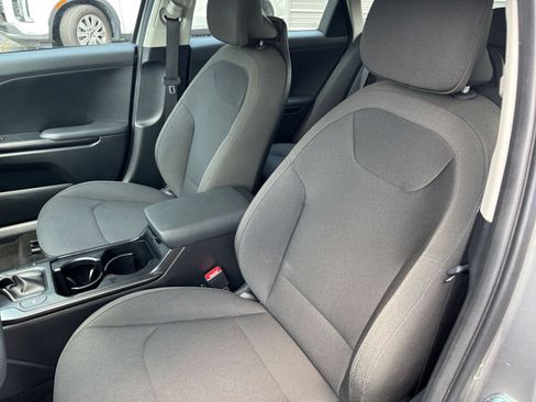 Used 2026 Kia K4 FWD image 23
