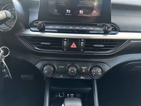 Used 2020 Kia Forte LXS image 32