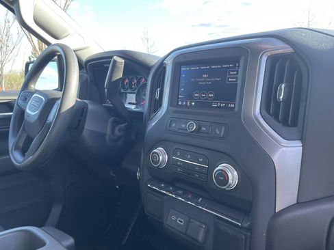 Used 2024 GMC Sierra 1500 Pro w/ Pro Value Package image 31