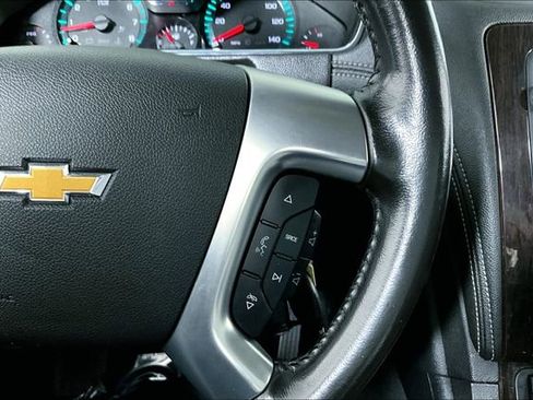 Used 2017 Chevrolet Traverse LT image 17