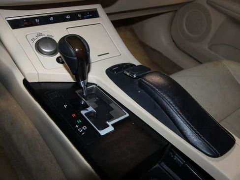 Used 2015 Lexus ES 350 image 18