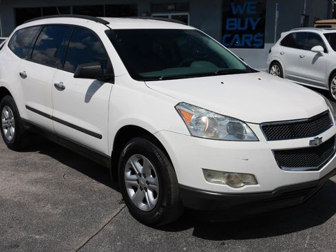 Used 2012 Chevrolet Traverse LS FWD image 15