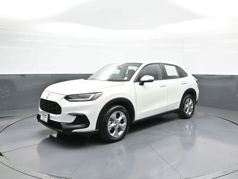 Used 2023 Honda HR-V LX image 1