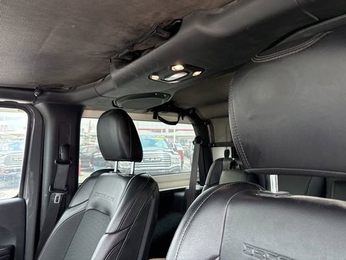 Used 2020 Jeep Wrangler Sport AWD/4WD image 21