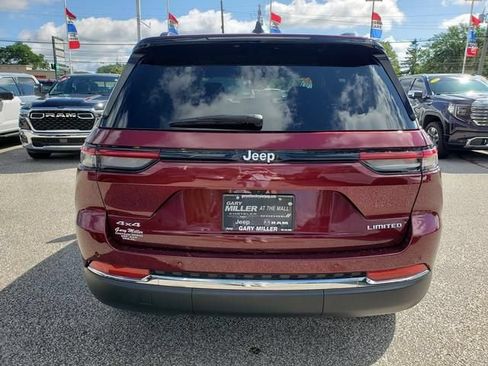 Used 2025 Jeep Grand Cherokee Limited w/ Trailer Tow Package AWD/4WD image 4