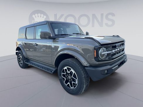 New 2026 Ford Bronco Outer Banks image 10