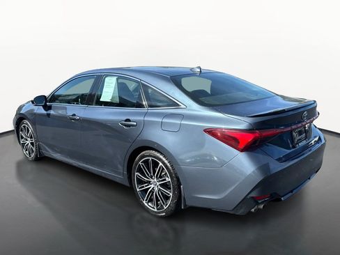 Used 2021 Toyota Avalon XSE FWD image 5