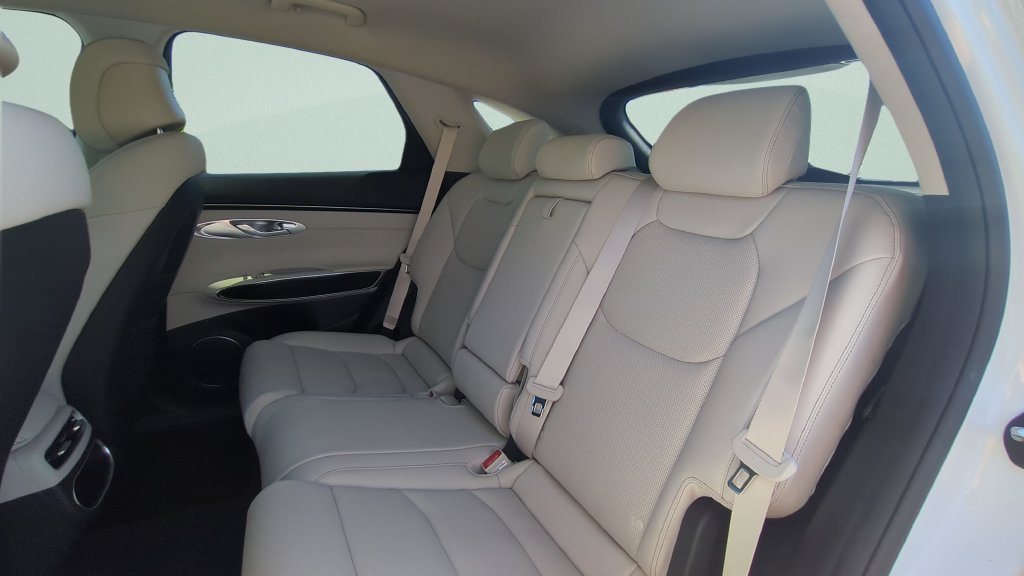 Used 2024 Genesis GV70 2.5T AWD/4WD image 10