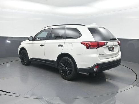 Used 2020 Mitsubishi Outlander LE FWD image 26