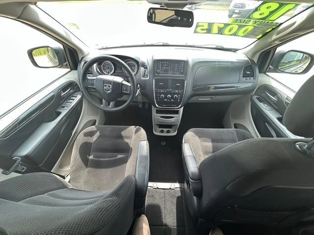 Used 2018 Dodge Grand Caravan SE w/ UConnect Hands-Free Group FWD image 41