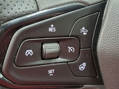 Certified 2025 Chevrolet Trax RS w/ Driver Confidence Package image 29