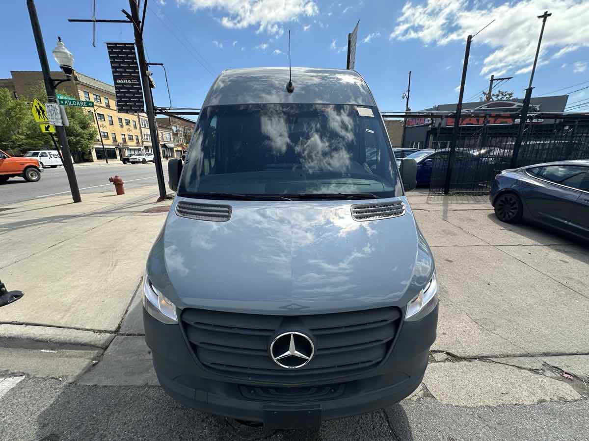 Used 2024 Mercedes-Benz Sprinter 2500 w/ Acoustic Package image 12