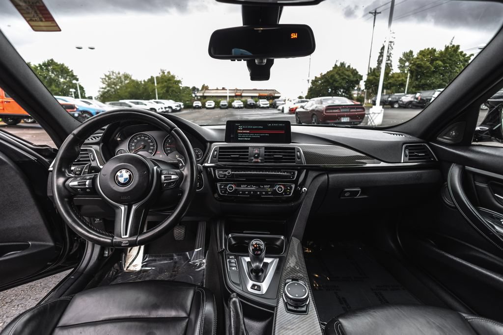 Used 2016 BMW M3 RWD image 23