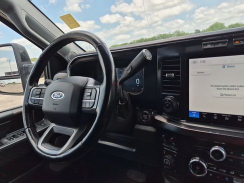 Used 2024 Ford F250 Lariat w/ Lariat Ultimate Package AWD/4WD image 22