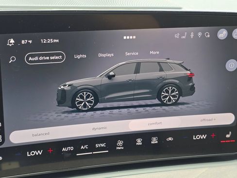 New 2026 Audi Q3 quattro 2.0T AWD/4WD image 13