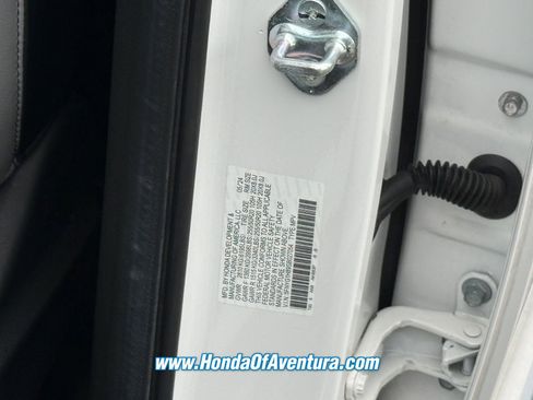 Certified 2025 Honda Pilot Elite image 23