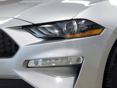 Used 2020 Ford Mustang Premium image 27
