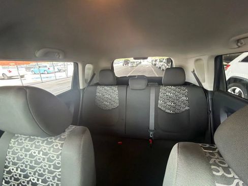Used 2011 Kia Soul + FWD image 6
