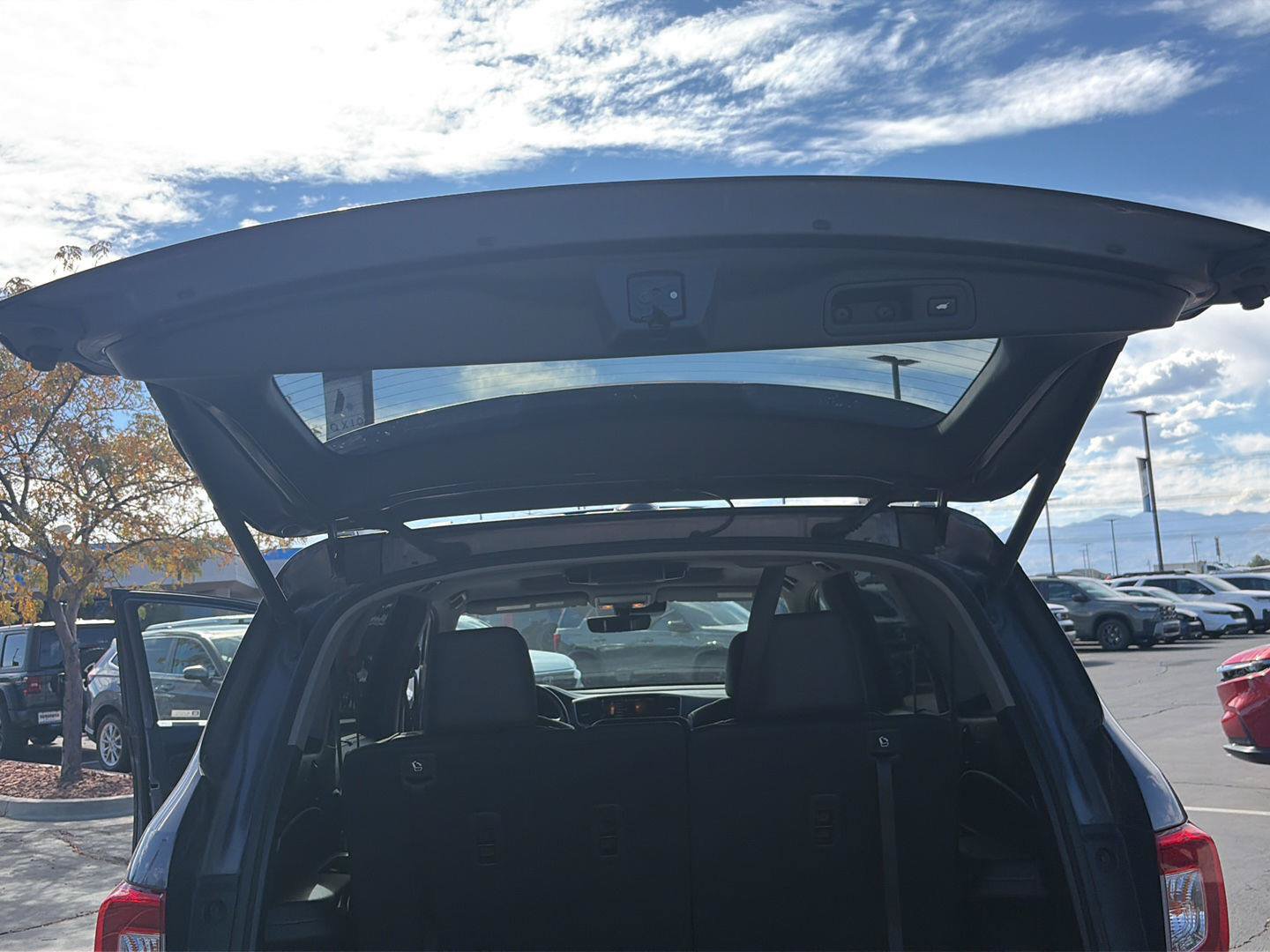 Used 2020 Honda Pilot Touring image 32