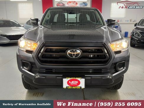 Used 2020 Toyota Tacoma SR w/ SX Package AWD/4WD image 3