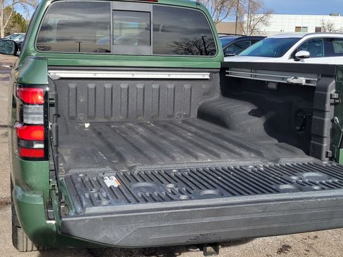 Used 2022 Nissan Frontier SV image 13