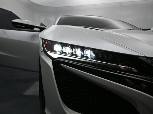 Used 2020 Acura NSX image 11