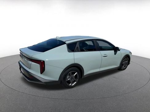 Used 2025 Kia K4 FWD image 15