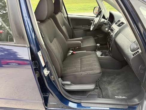 Used 2011 Suzuki SX4 AWD Hatchback image 23