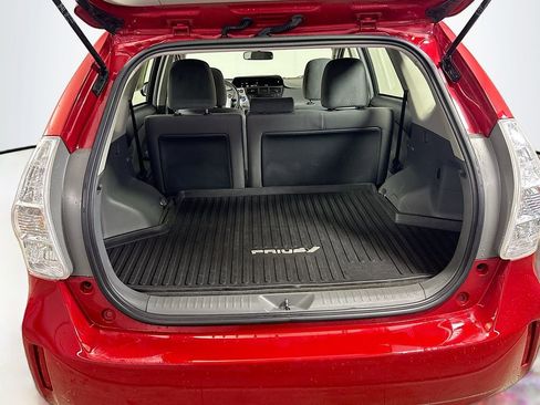 Used 2014 Toyota Prius V Three image 20