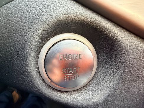 Used 2015 Mercedes-Benz CLA 250 image 19