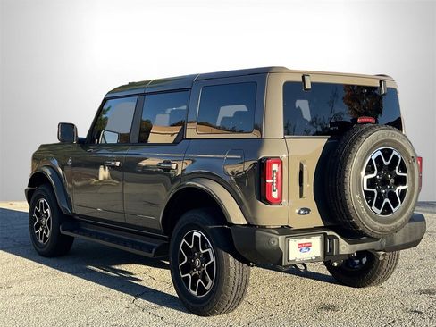 New 2025 Ford Bronco Outer Banks AWD/4WD image 23