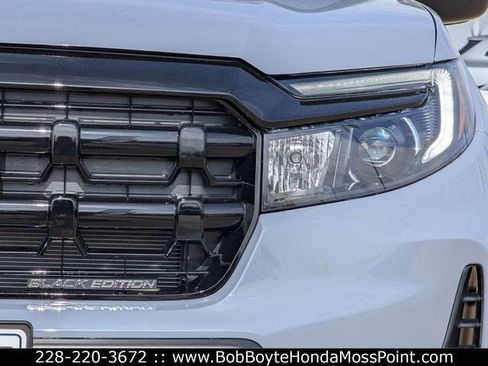 New 2026 Honda Ridgeline Black Edition image 10
