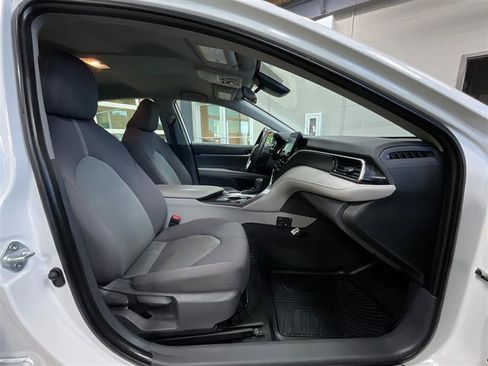 Used 2021 Toyota Camry LE image 26