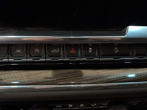 Used 2024 Chevrolet Silverado 1500 RST image 23