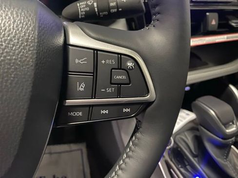 New 2026 Toyota Highlander Platinum image 27