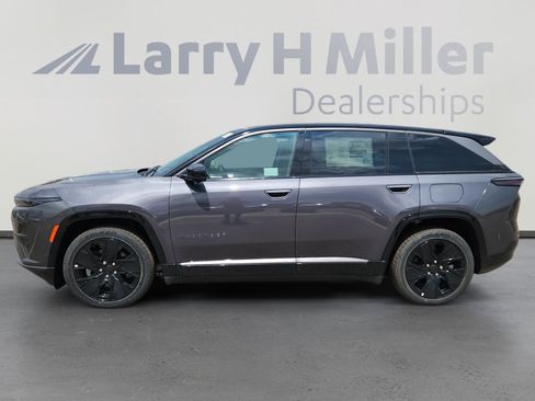 New 2025 Jeep Wagoneer S Launch Edition image 3