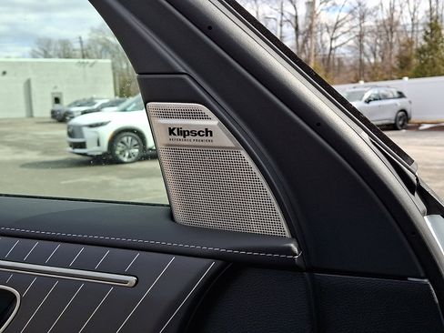 New 2026 INFINITI QX80 Autograph w/ Premium Cargo Package image 18