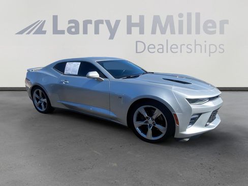 Used 2018 Chevrolet Camaro SS image 7