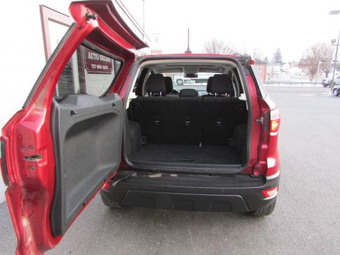 Used 2019 Ford EcoSport SE image 4