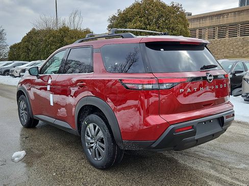 New 2026 Nissan Pathfinder SV image 4