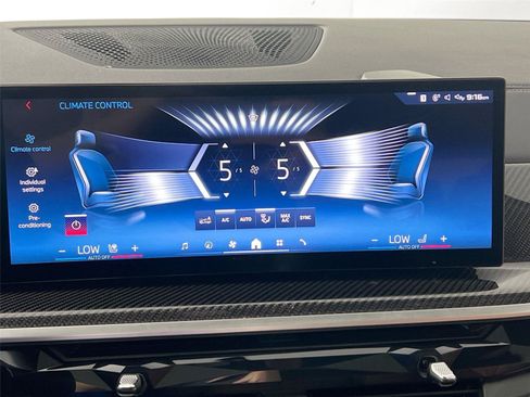 Used 2025 BMW X7 M60i w/ Executive Package AWD/4WD image 17