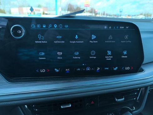 Certified 2025 Chevrolet Tahoe LT AWD/4WD image 4