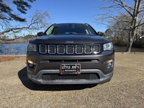 Used 2018 Jeep Compass Latitude image 13
