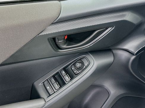 Used 2024 Subaru Crosstrek 2.0i Premium image 15