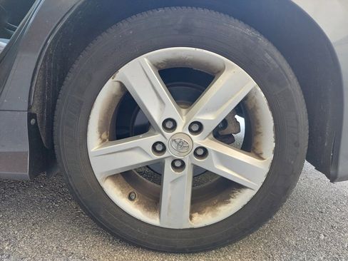 Used 2012 Toyota Camry SE image 9