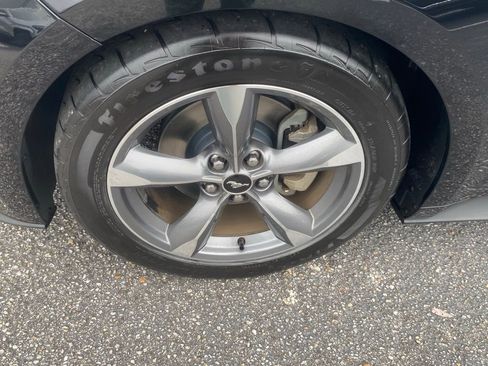 Used 2017 Ford Mustang Coupe image 18