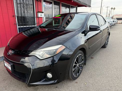 Used 2016 Toyota Corolla S image 2